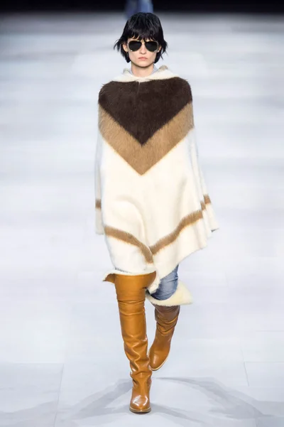 Look 7